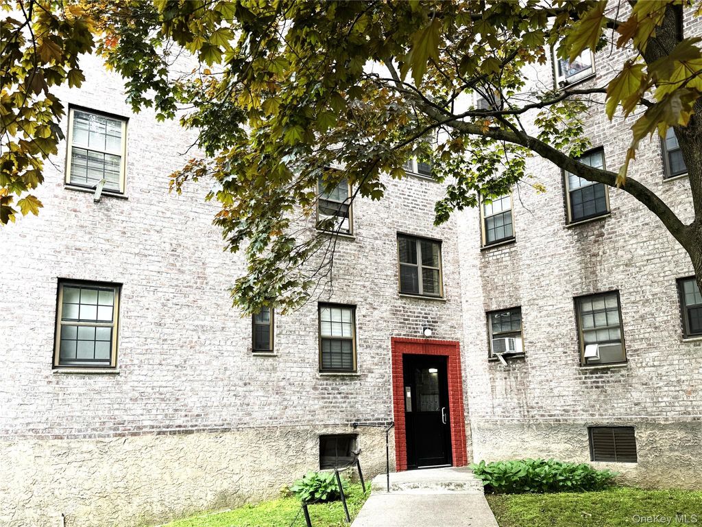 Photo of 144-22 78th Avenue #1M, Kew Garden Hills, NY 11367 (MLS # 997323)
