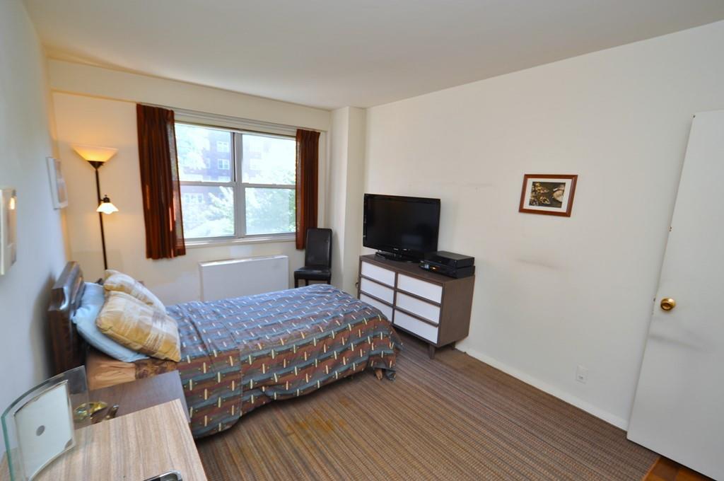 Scarsdale, New York 10583, United States, 3 Bedrooms Bedrooms, ,2 BathroomsBathrooms,Residential,Active,21587