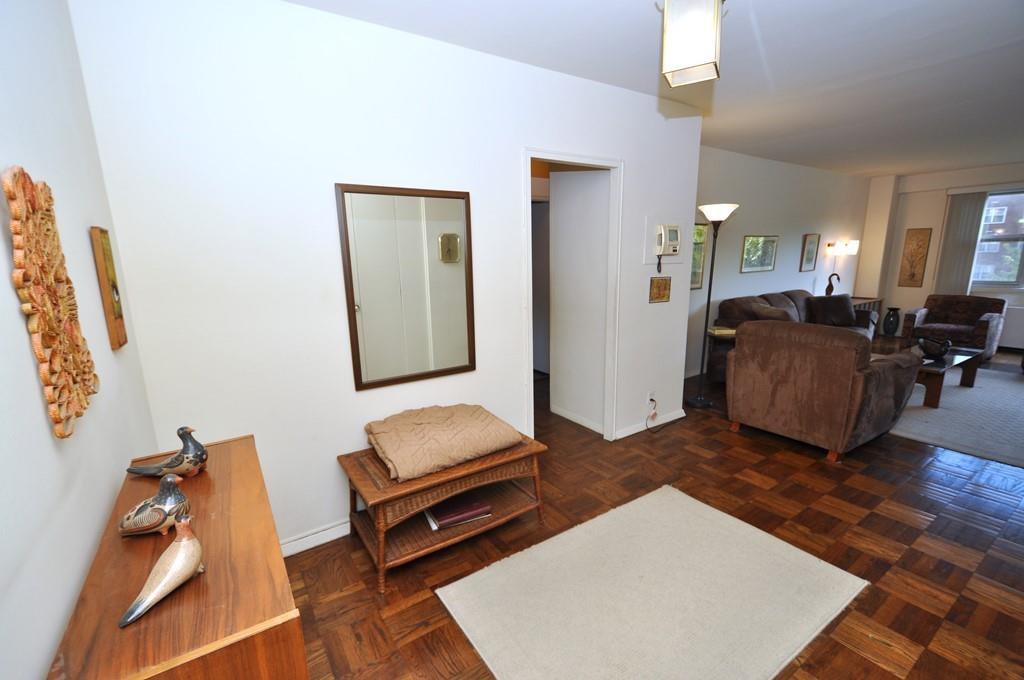 Scarsdale, New York 10583, United States, 3 Bedrooms Bedrooms, ,2 BathroomsBathrooms,Residential,Active,21587