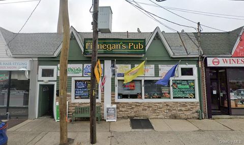 607 Willis Avenue Williston Park NY 11596