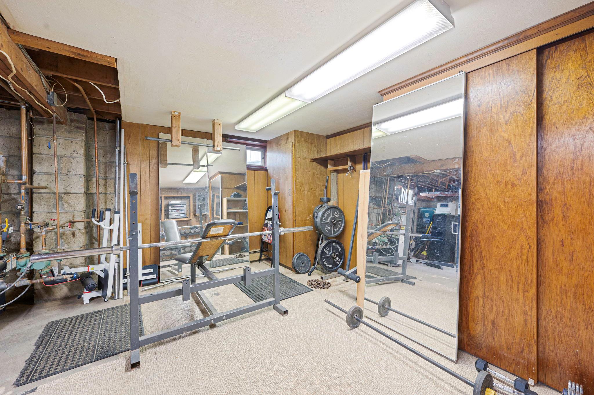 170 Taft Crescent, Centerport, New York image 33