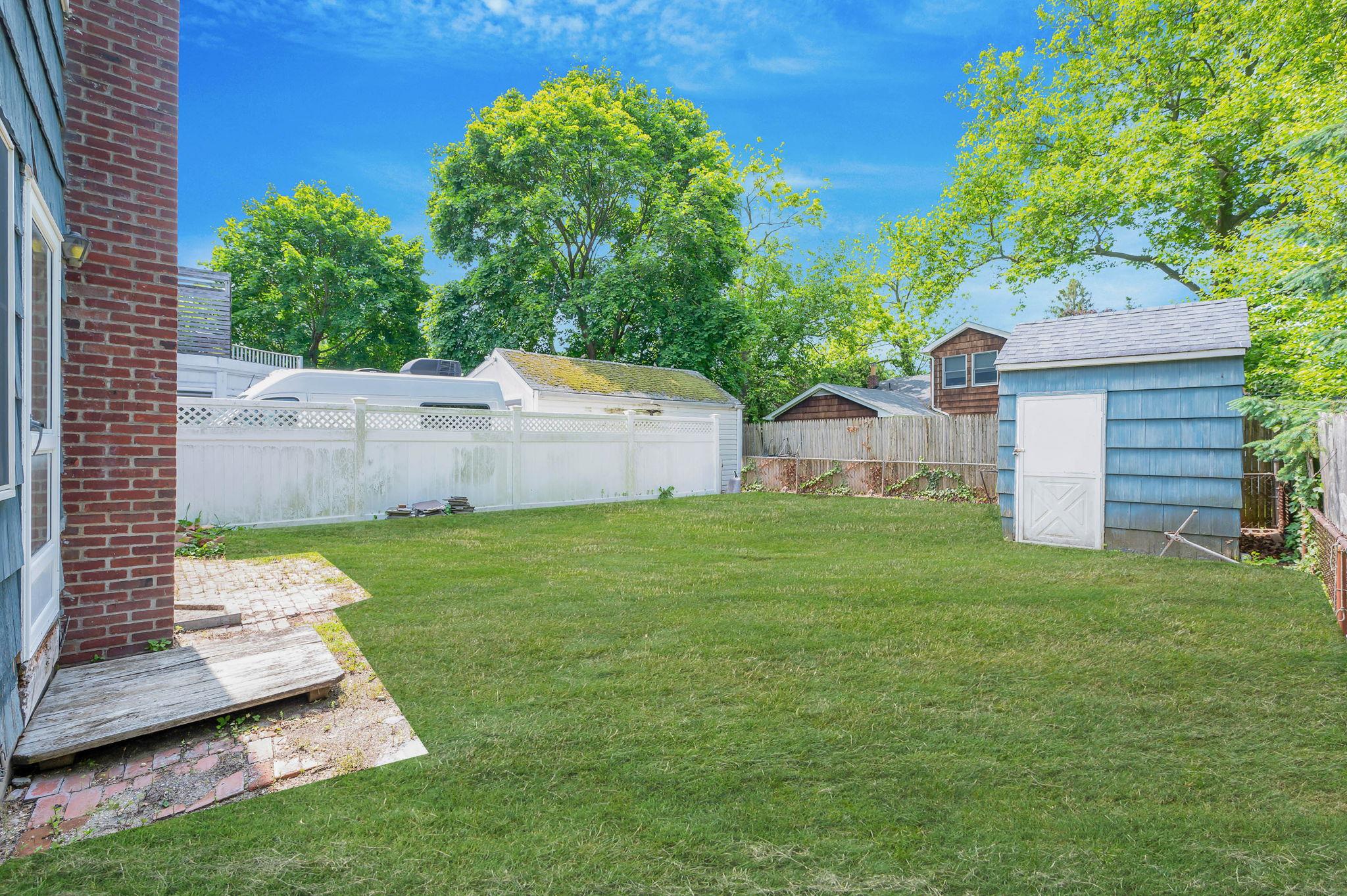 170 Taft Crescent, Centerport, New York image 5