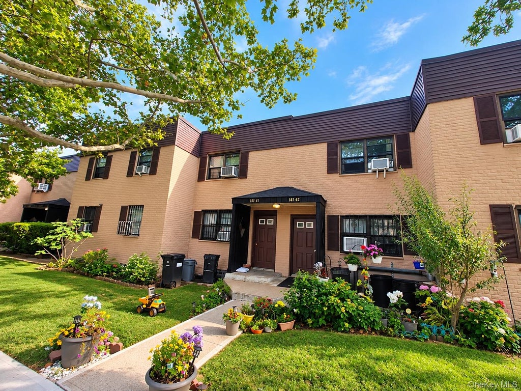 Photo of 14742 72nd Avenue #191B, Flushing, NY 11367 (MLS # 1058183)
