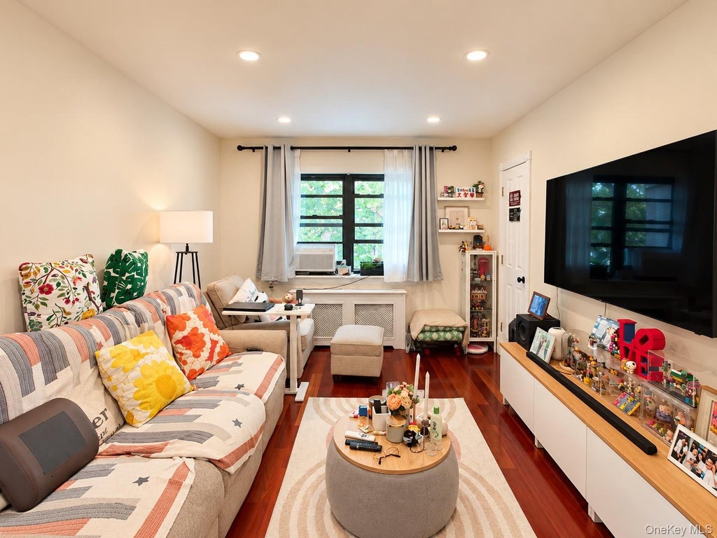 Photo of 14742 72nd Avenue #191B, Flushing, NY 11367 (MLS # 1058183)