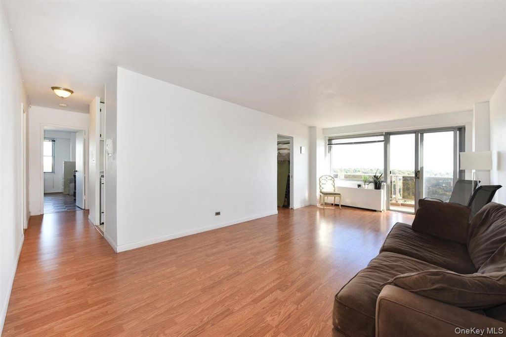 Photo of 175-20 Wexford Terrace #16L, Jamaica Estates, NY 11432 (MLS # 1000632)