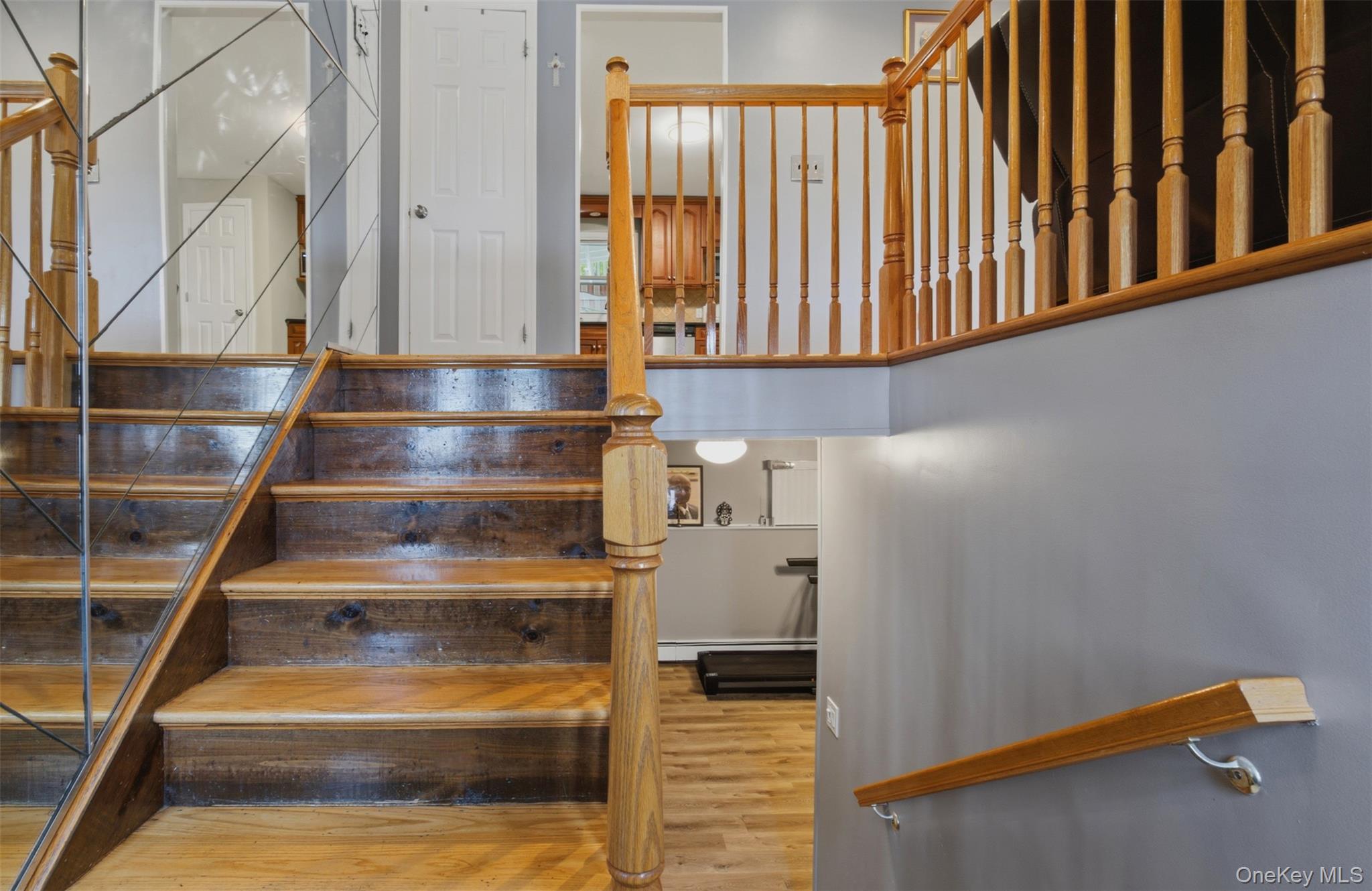 30 S Lilburn Drive