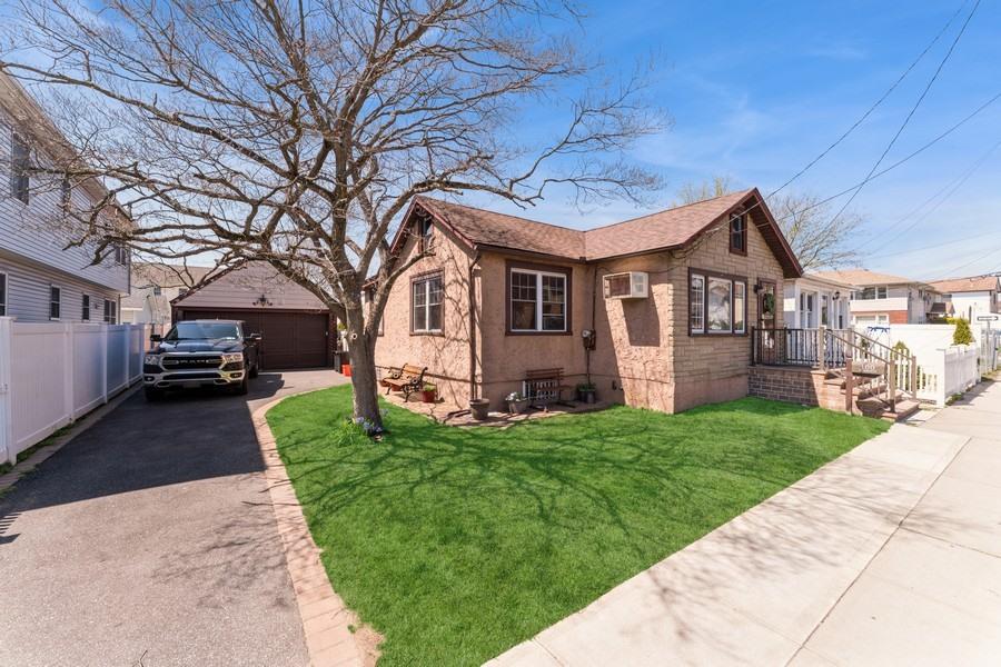 100 Evans Avenue, Elmont, New York image 4