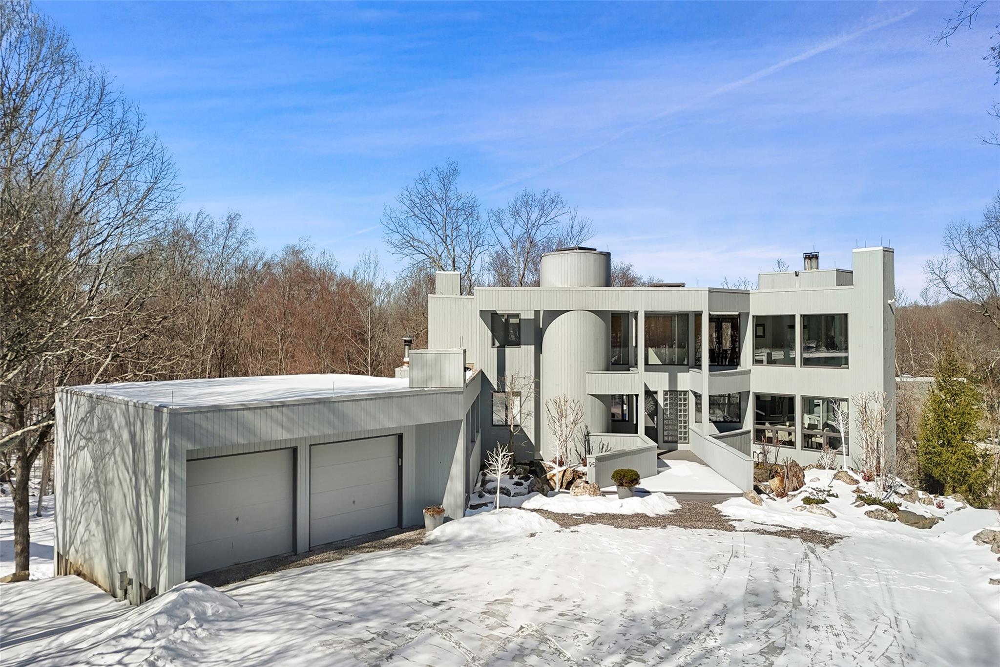 95 Oliver Road, Bedford, New York image 2