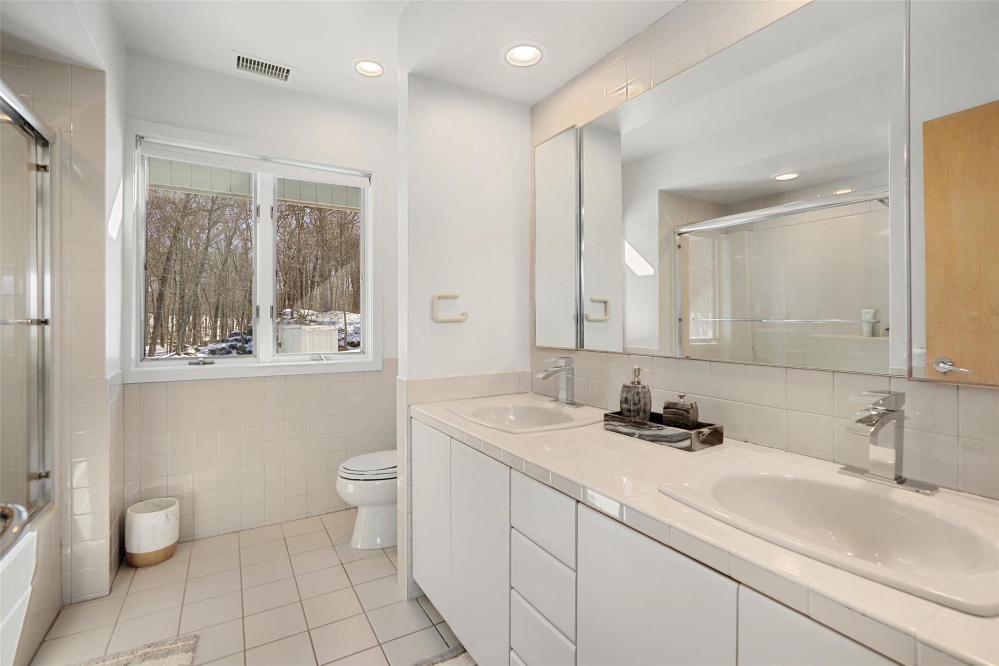 95 Oliver Road, Bedford, New York image 18