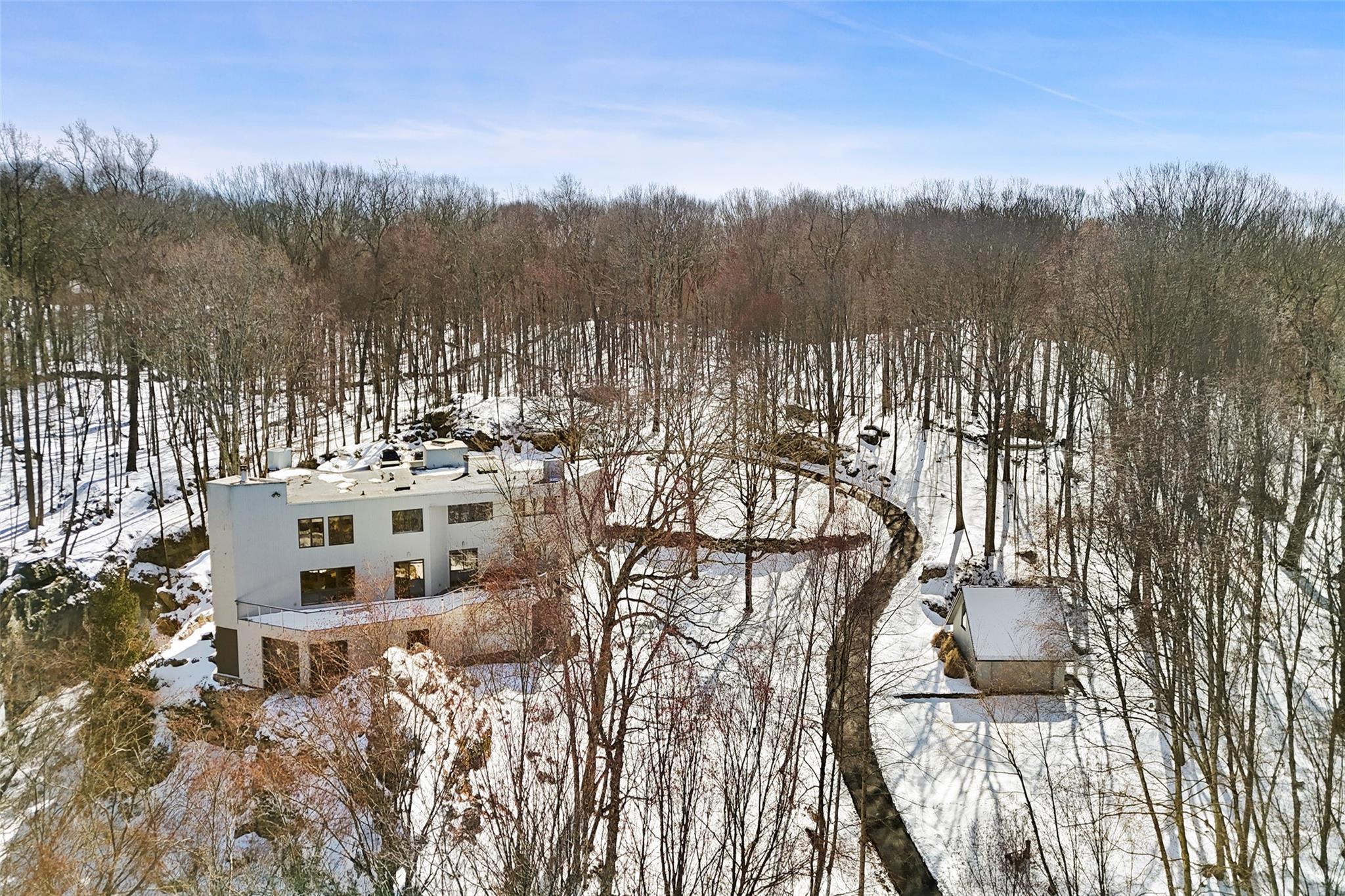 95 Oliver Road, Bedford, New York image 28