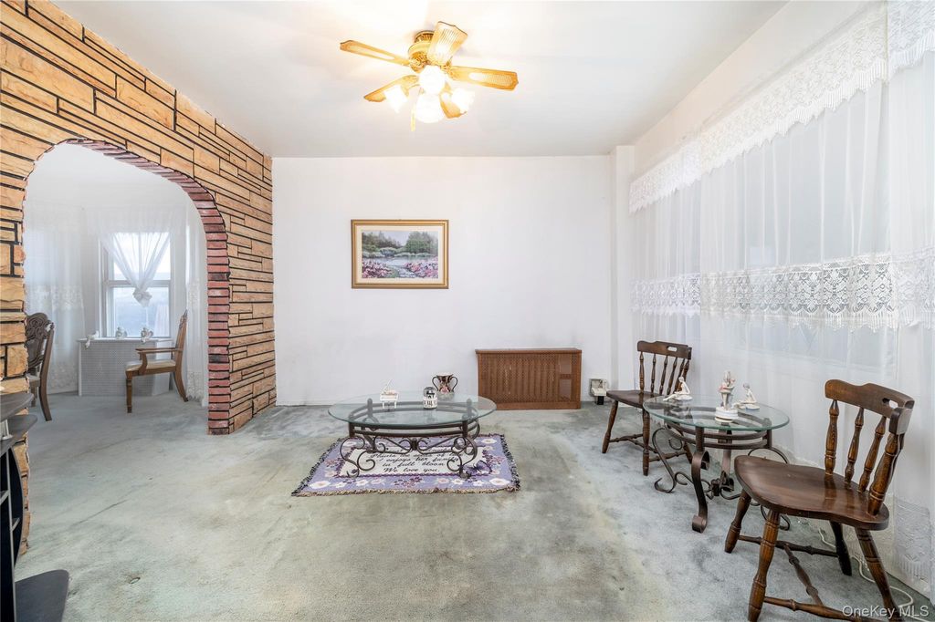 Photo of 21 Washington Avenue, Lynbrook, NY 11563 (MLS # 964469)