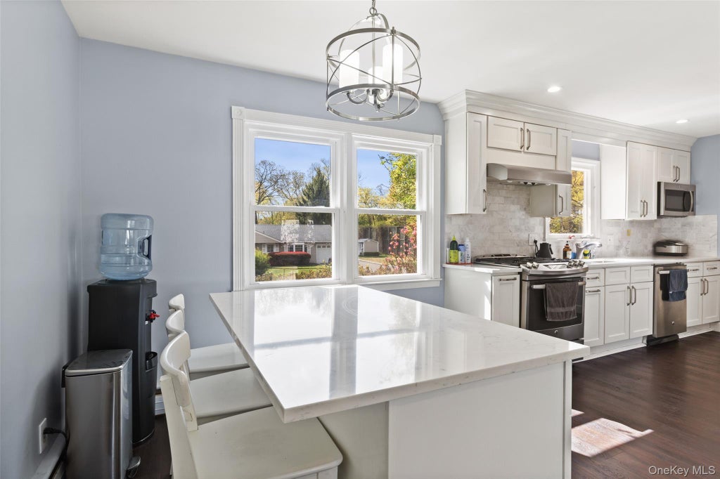 Photo of 2 Larch Court, West Nyack, NY 10994 (MLS # 1015230)