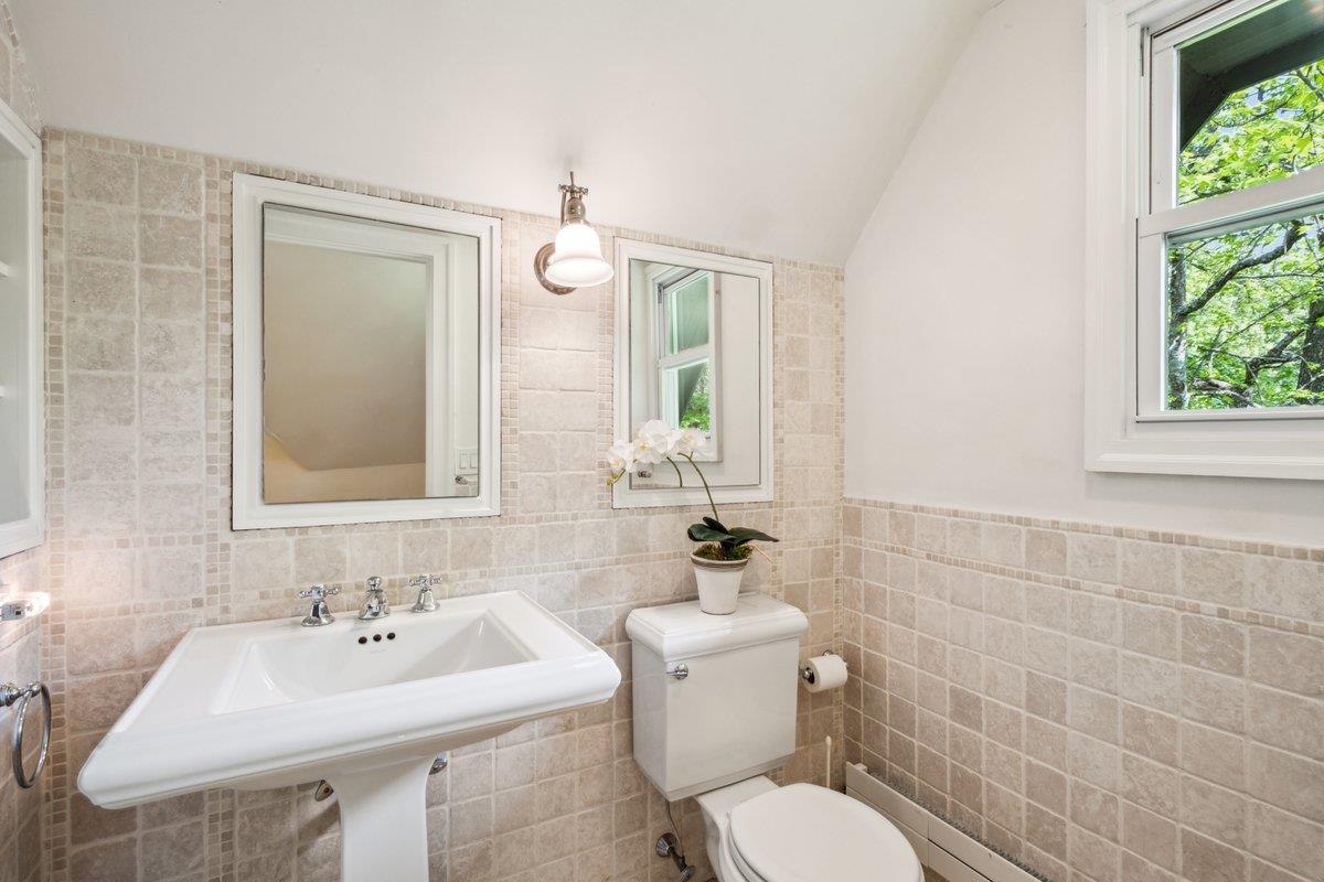 219 Rockingstone Avenue, Larchmont, New York image 26