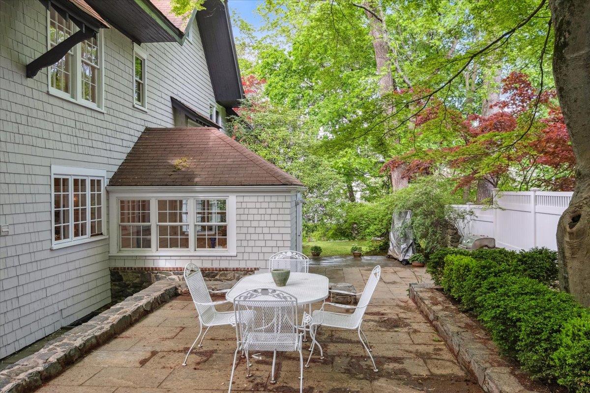 219 Rockingstone Avenue, Larchmont, New York image 30