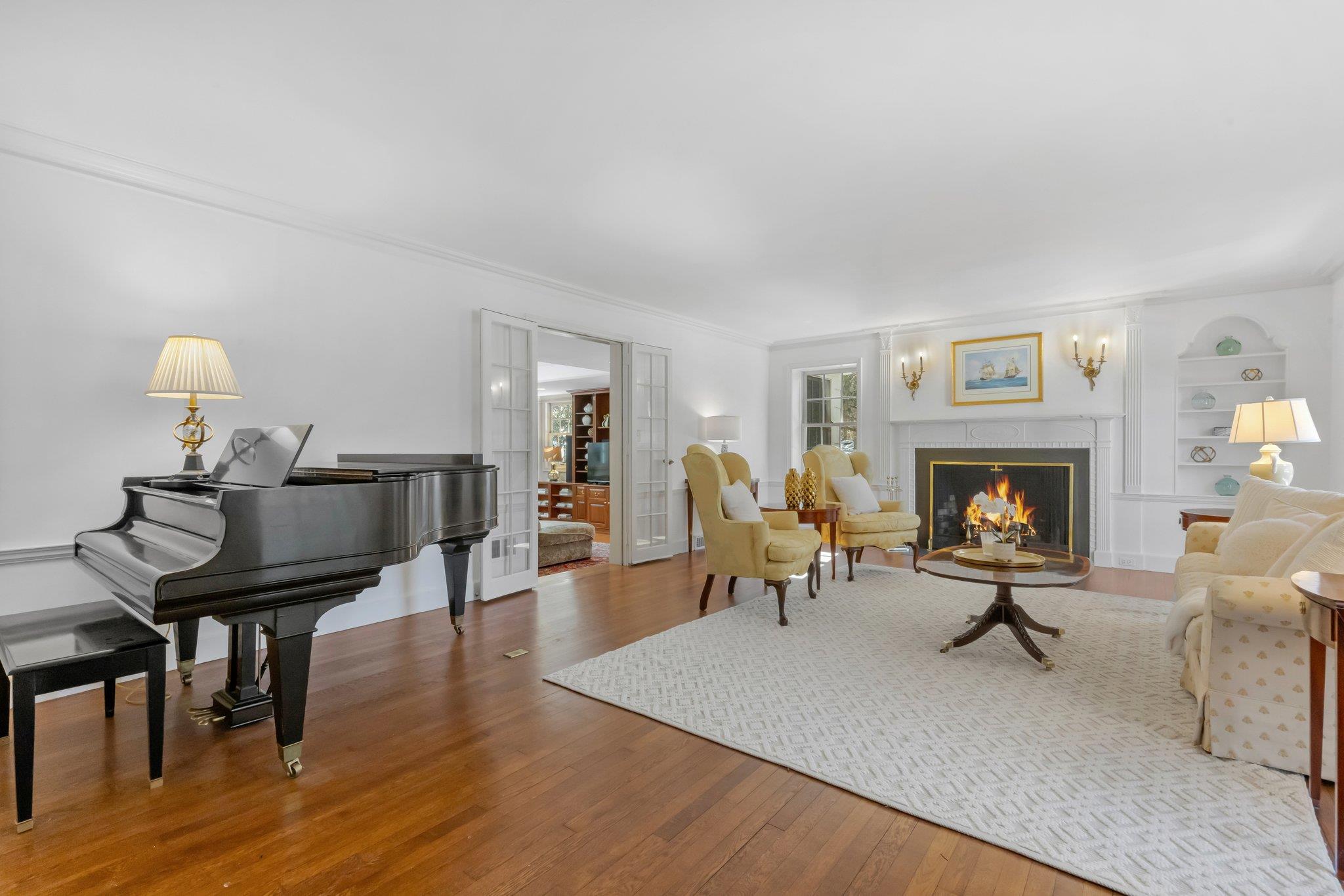 44 Taunton Road, Scarsdale, New York image 4