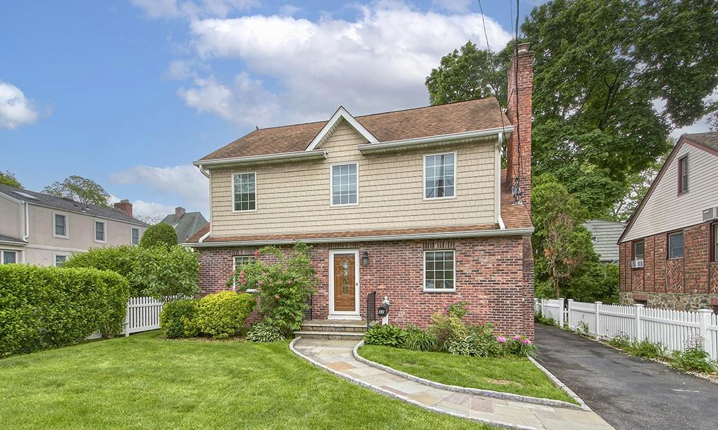 37 Myrtle Boulevard, Larchmont, New York image 18