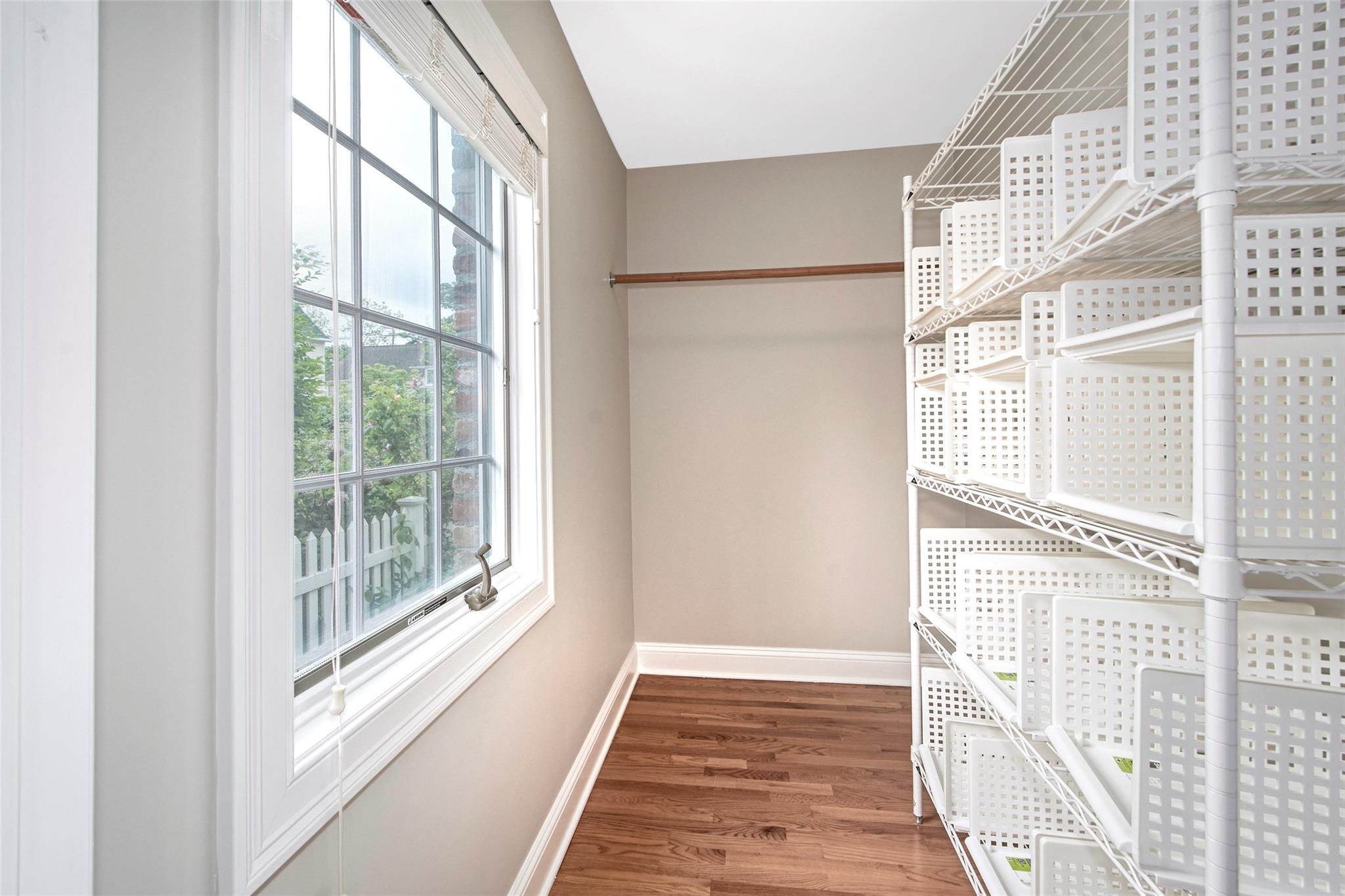 37 Myrtle Boulevard, Larchmont, New York image 12