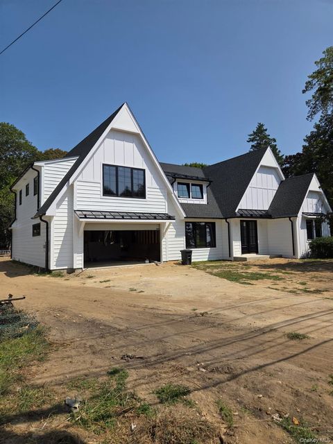 Photo of 1515 Lincoln Avenue, Bohemia, NY 11716 (MLS # 926220)