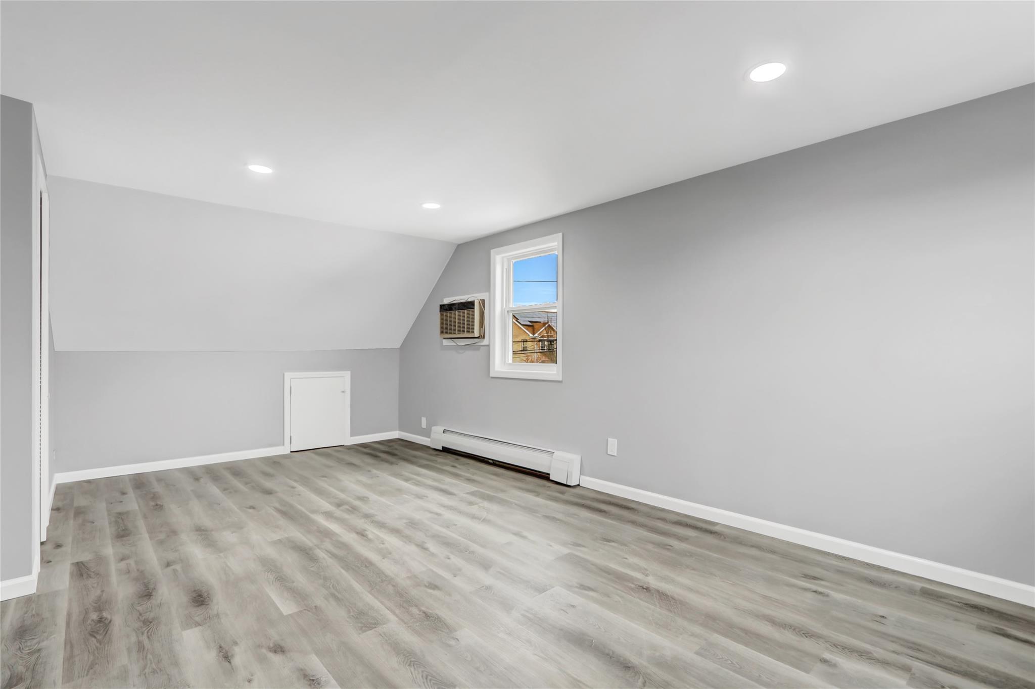 548 Latham Road, Mineola, New York image 22