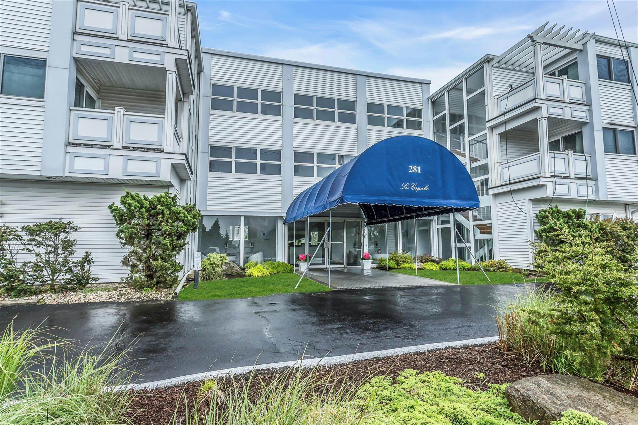 Property for Sale at Dune Road 18A, Westhampton Beach, Hamptons, NY - Bedrooms: 1 
Bathrooms: 1  - $525,000