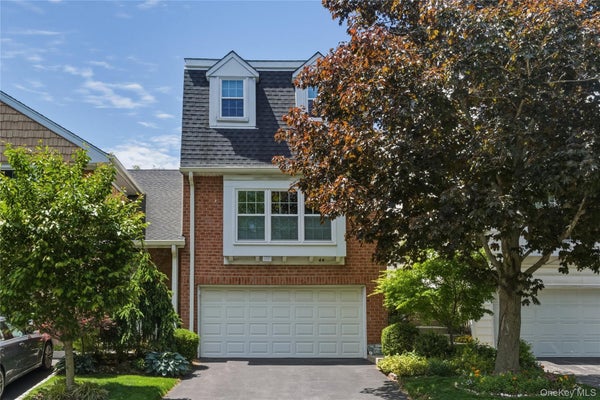 44 HIDDEN RIDGE DR, SYOSSET, NY 11791 - Image 377d65c8e9d2186468f8d4e79d2e3ca0/2421040255
