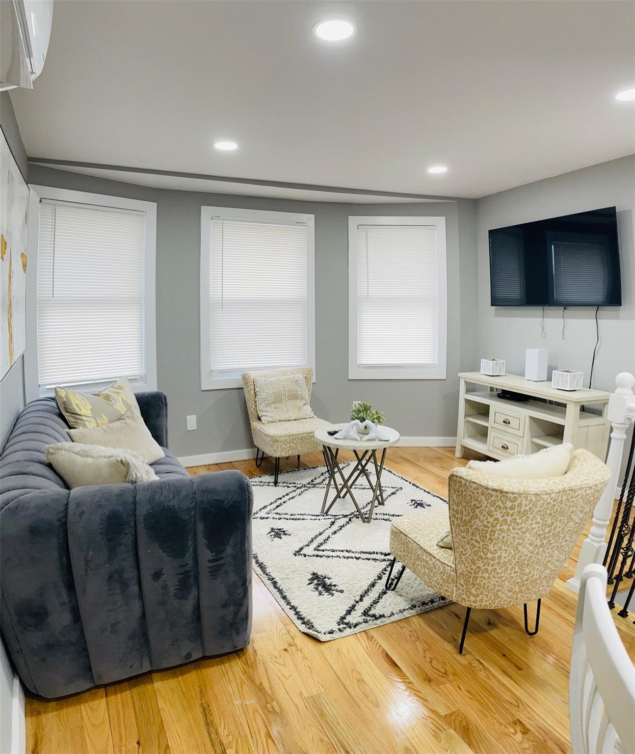 37 Colonial Place 2