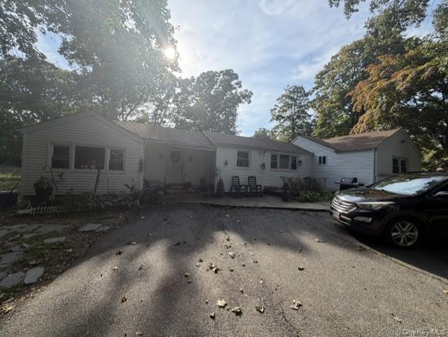 Photo of 104 Lexington Avenue, Central Islip, NY 11722 (MLS # 1063452)