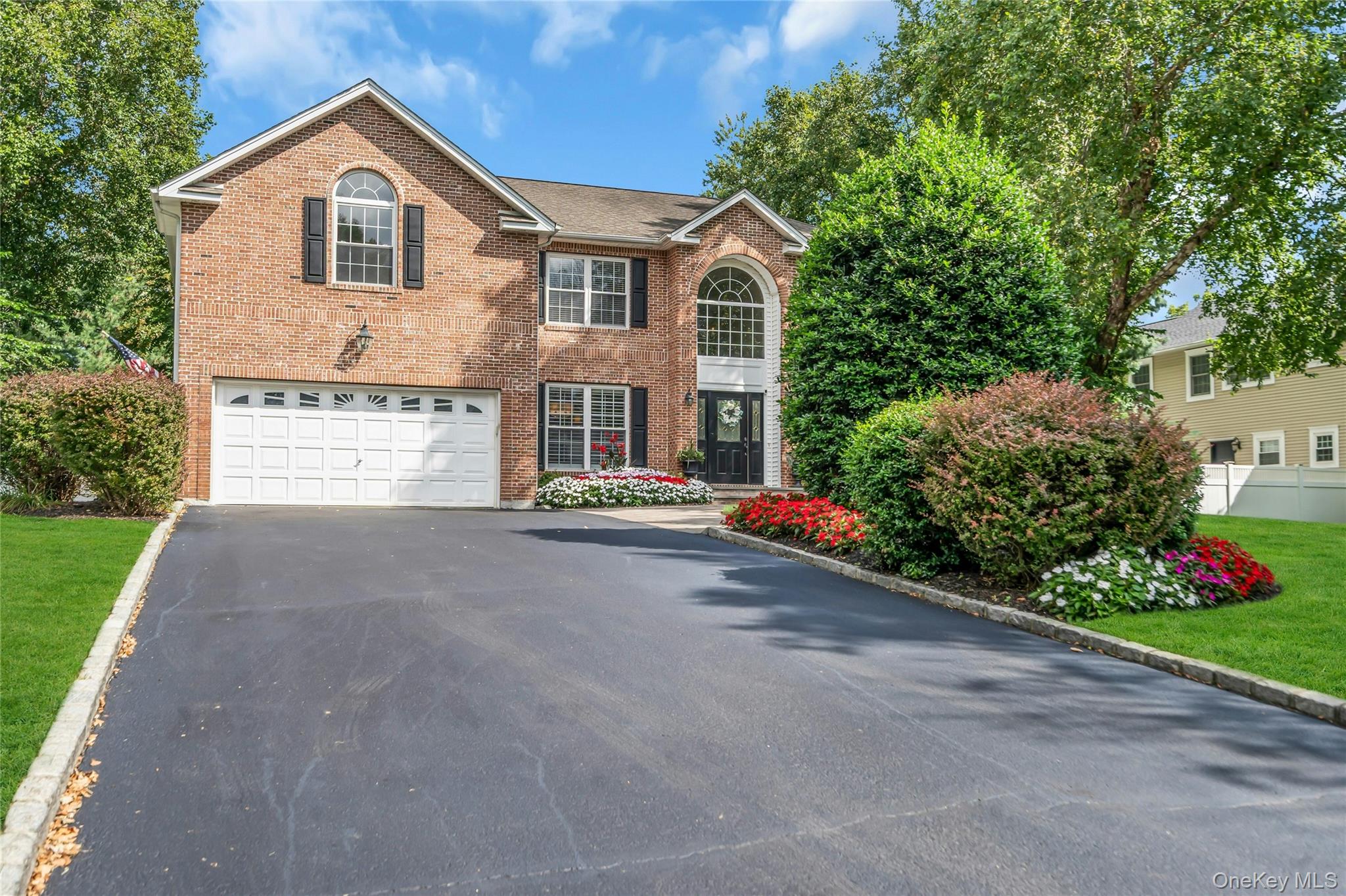 6 Magnolia Lane