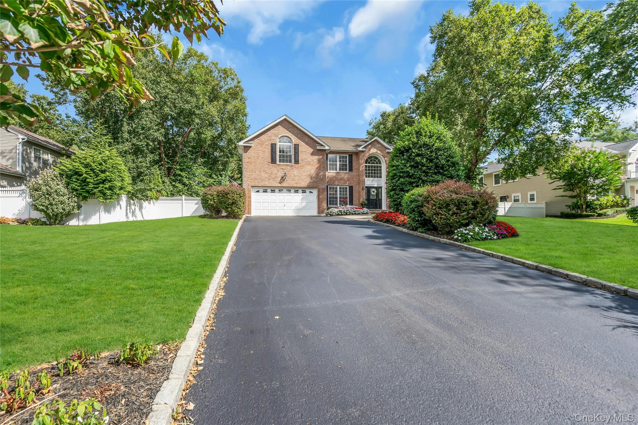 6 Magnolia Lane