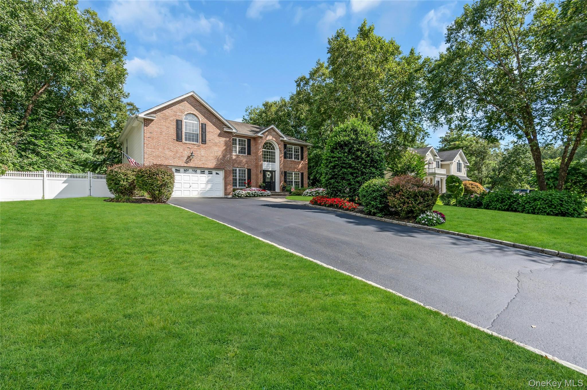 6 Magnolia Lane