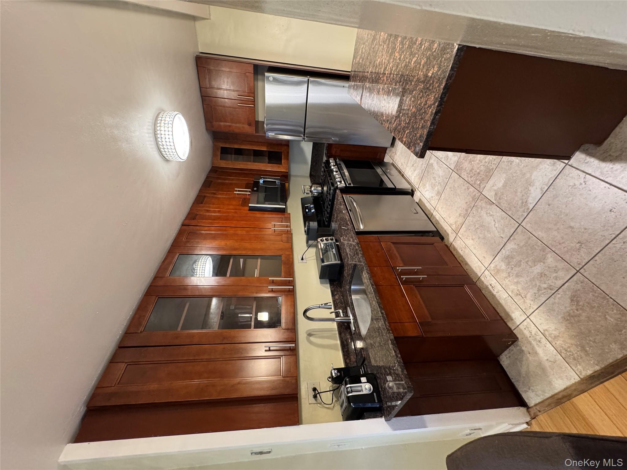 820 Boynton Avenue 6K