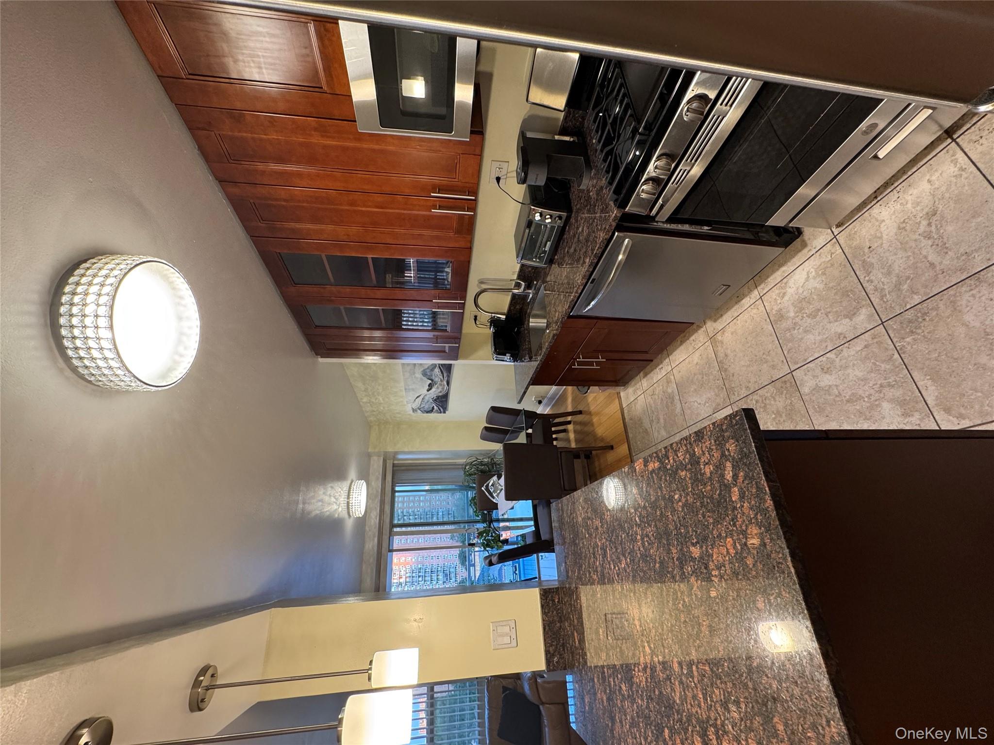 820 Boynton Avenue 6K