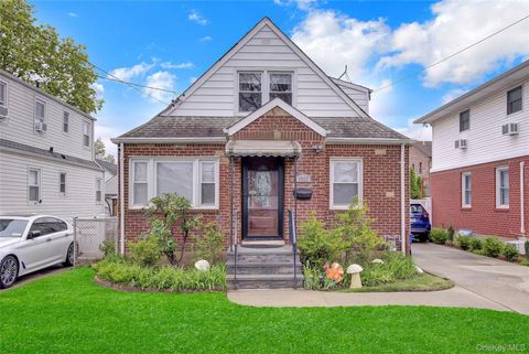 1312 Park Avenue, New Hyde Park, NY 11040 - MLS#: 986686