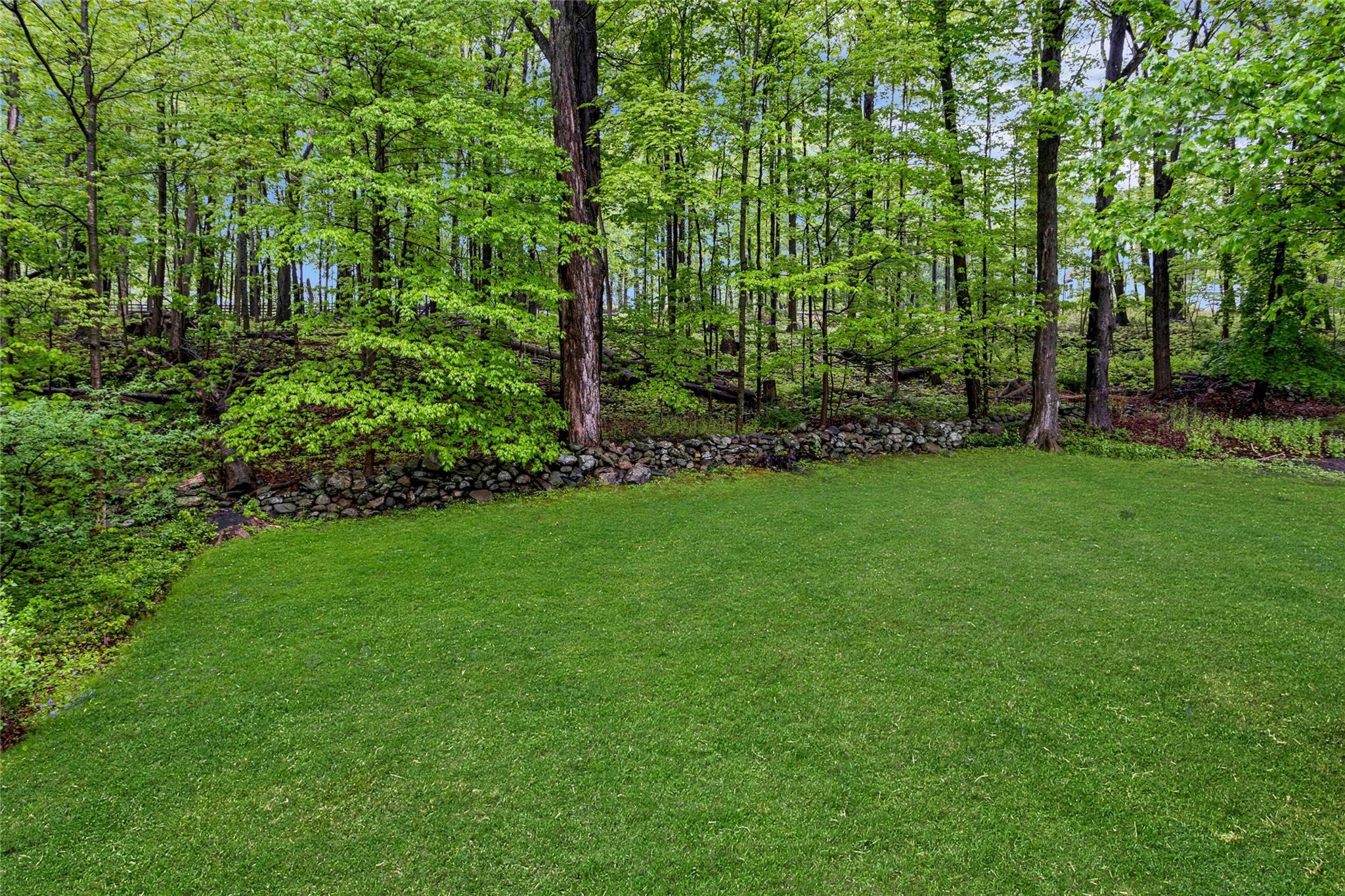 12 Truesdale Lake Drive, South Salem, New York image 26