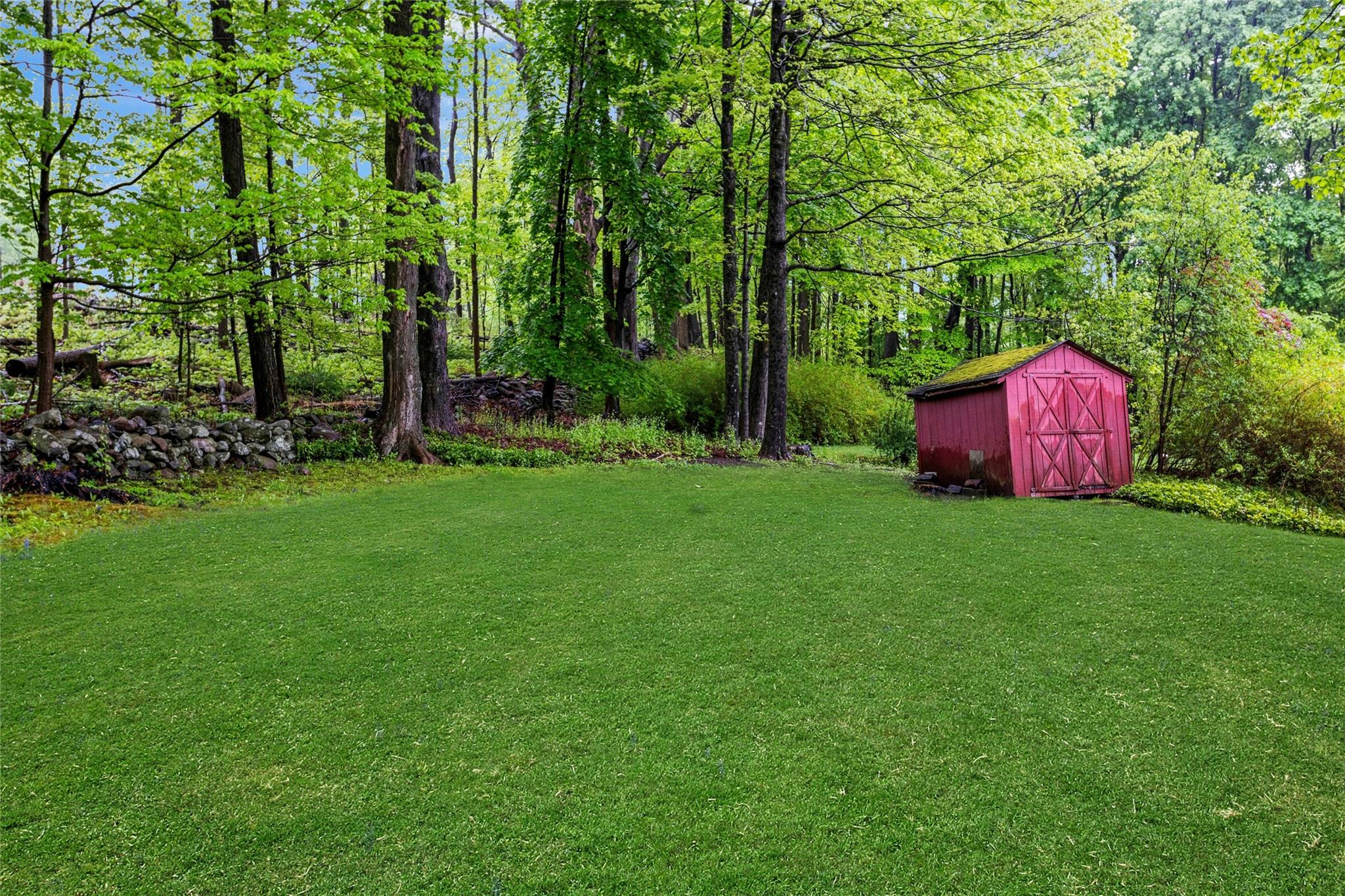 12 Truesdale Lake Drive, South Salem, New York image 2