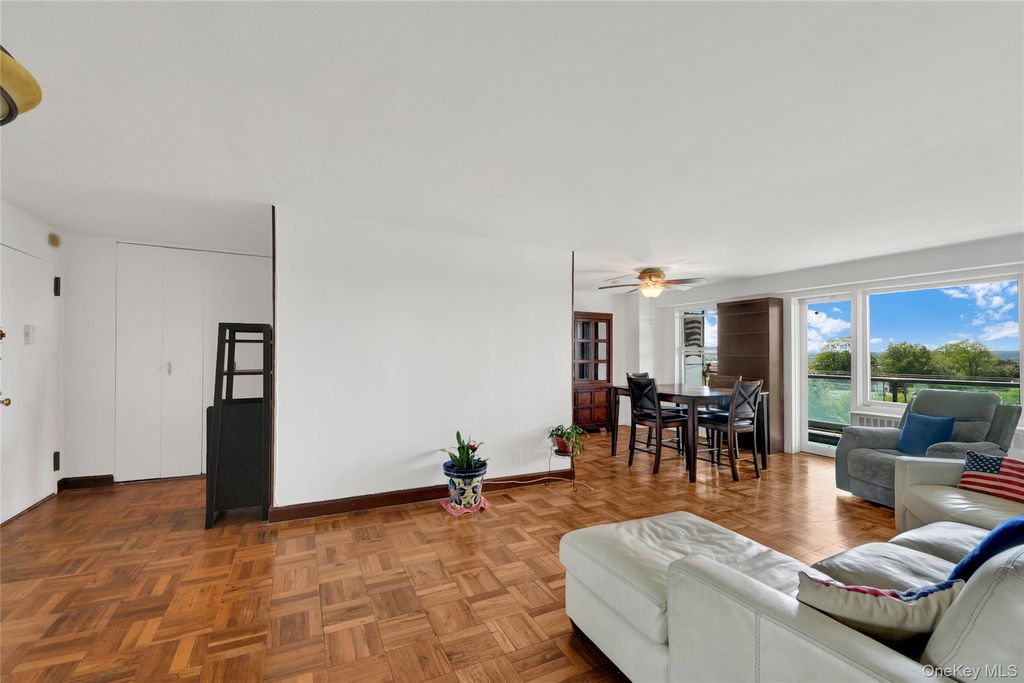 Photo of 1853 Central Park Ave AVE #16 C, Yonkers, NY 10710 (MLS # 1009000)