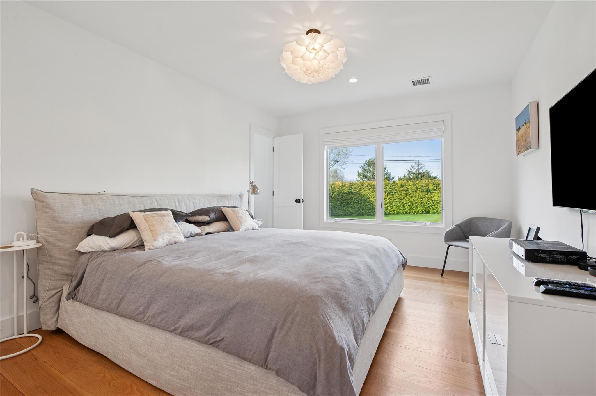 75 Saint Andrews Road, Southampton, New York image 14