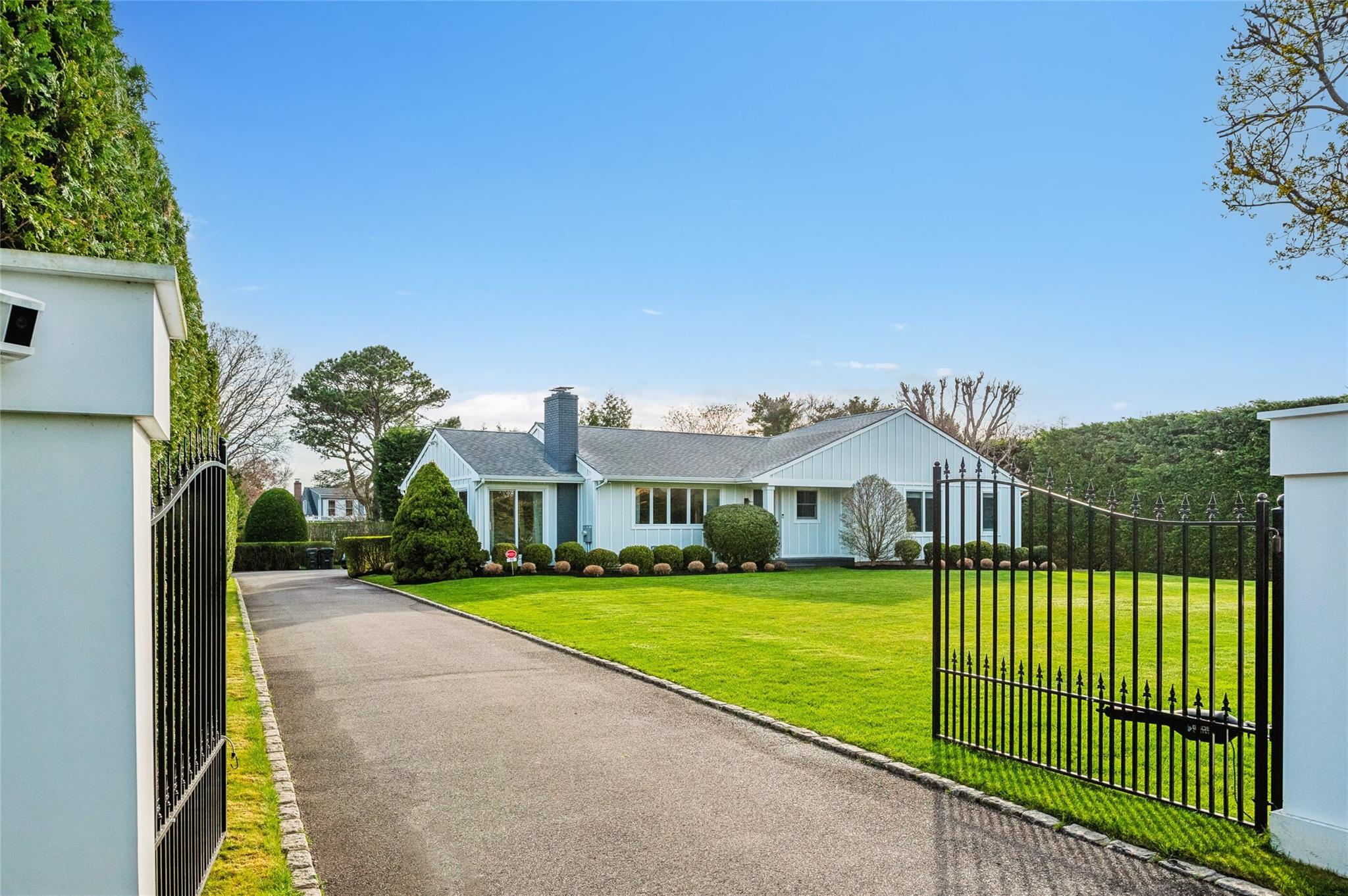 Saint Andrews Road, Southampton, Hamptons, NY - 3 Bedrooms  
4 Bathrooms - 