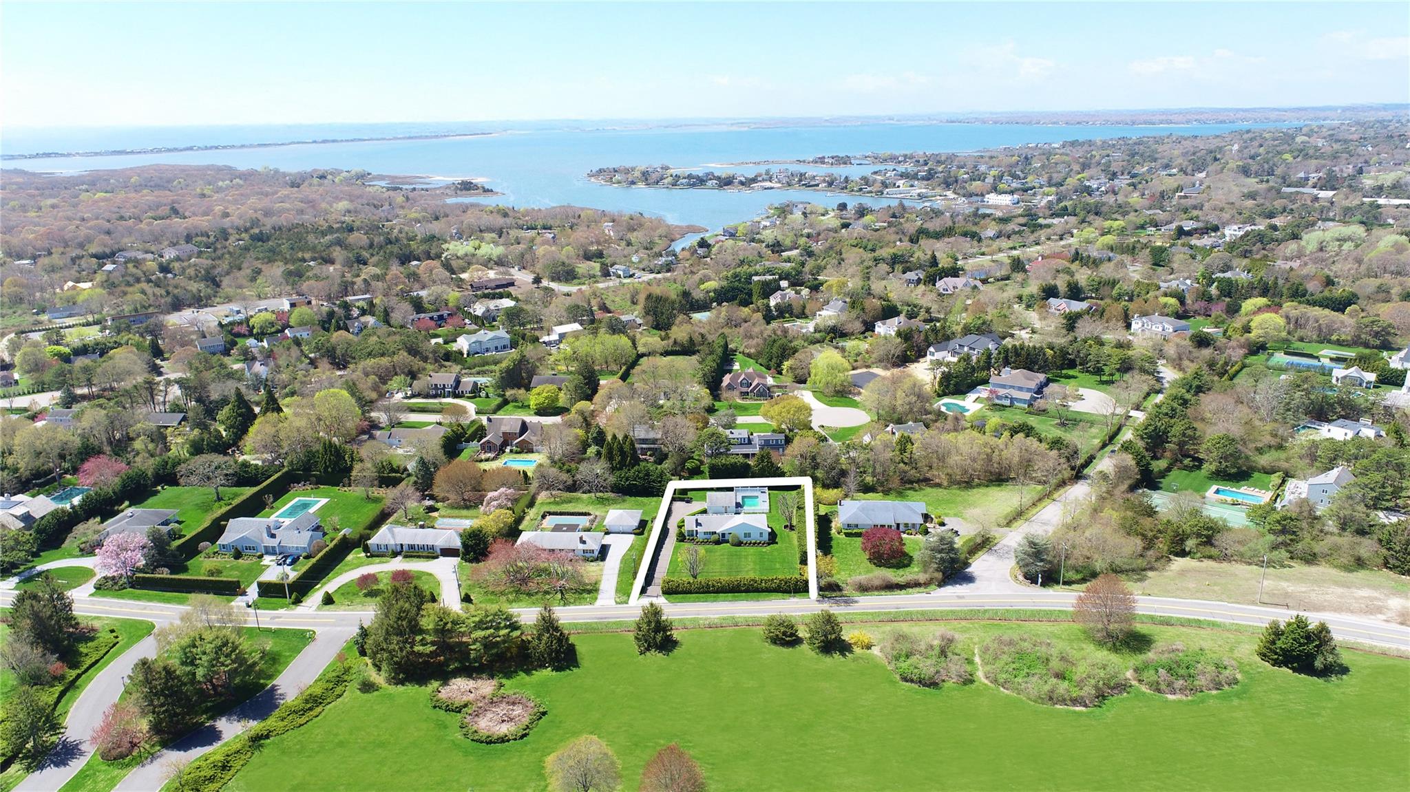 75 Saint Andrews Road, Southampton, New York image 28