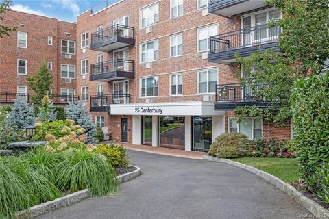 25 Canterbury Road 3F Great Neck NY 11021