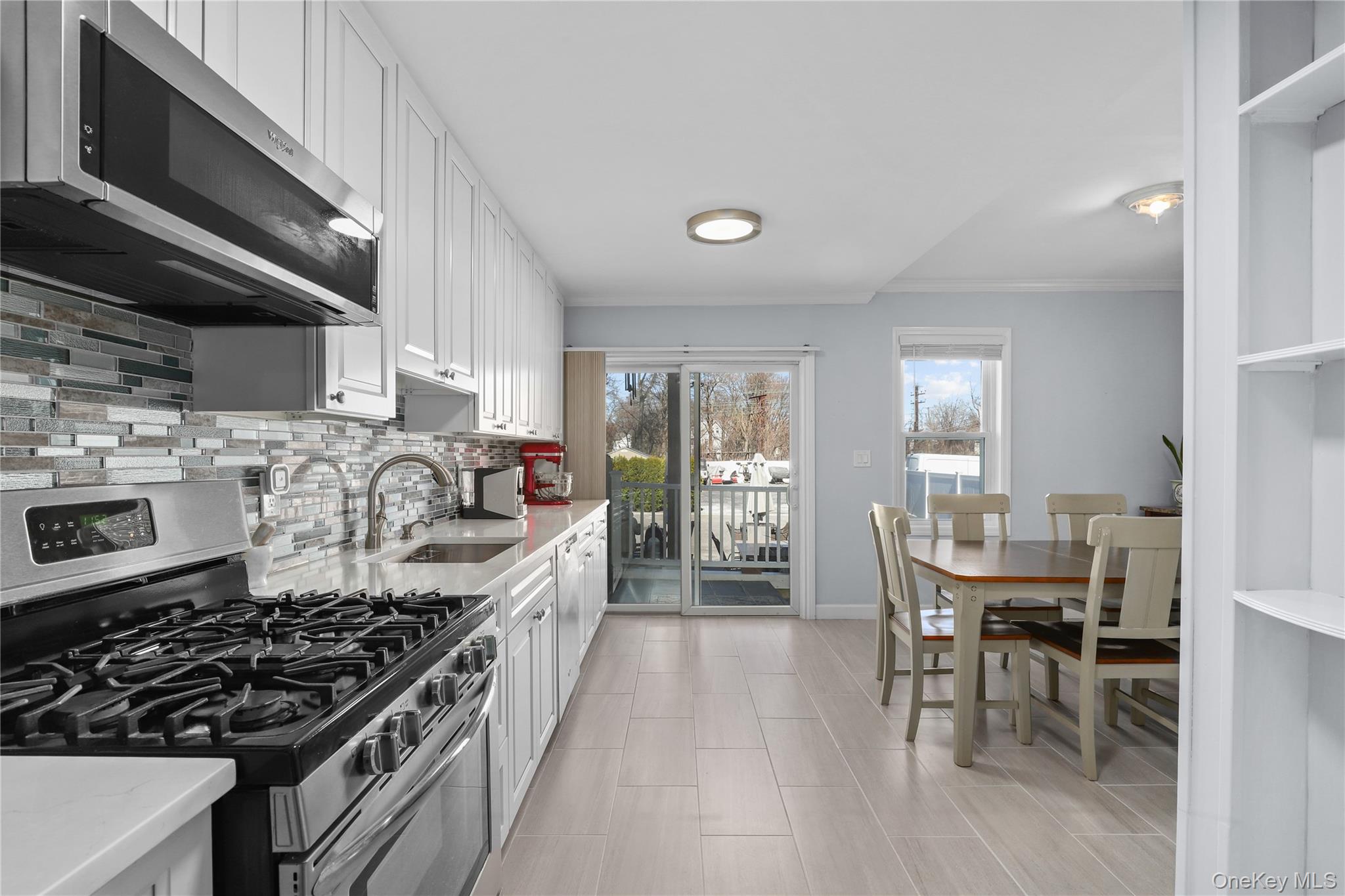 638-640 Halstead Avenue