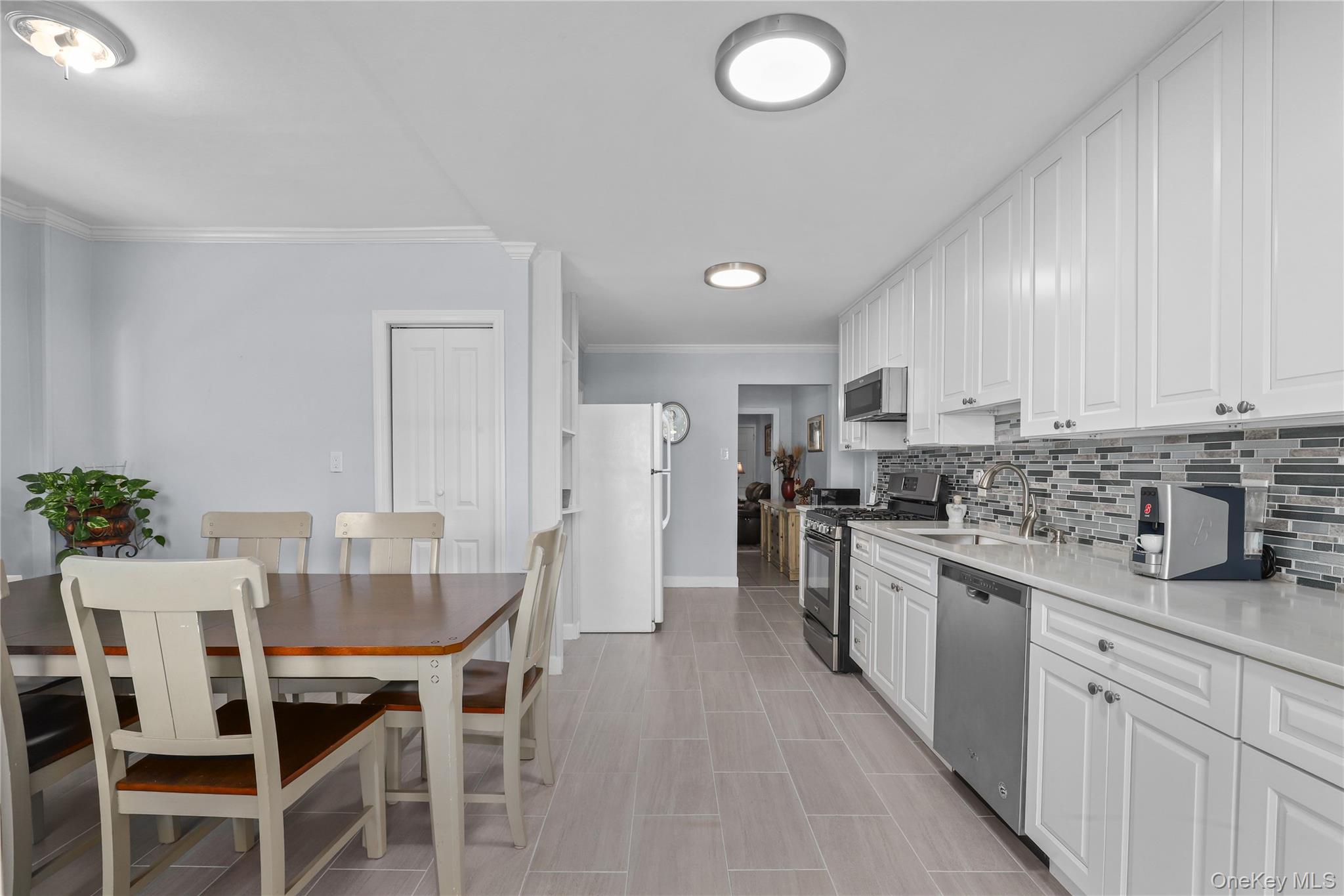 638-640 Halstead Avenue