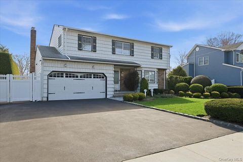 1385 Briard Street Wantagh NY 11793