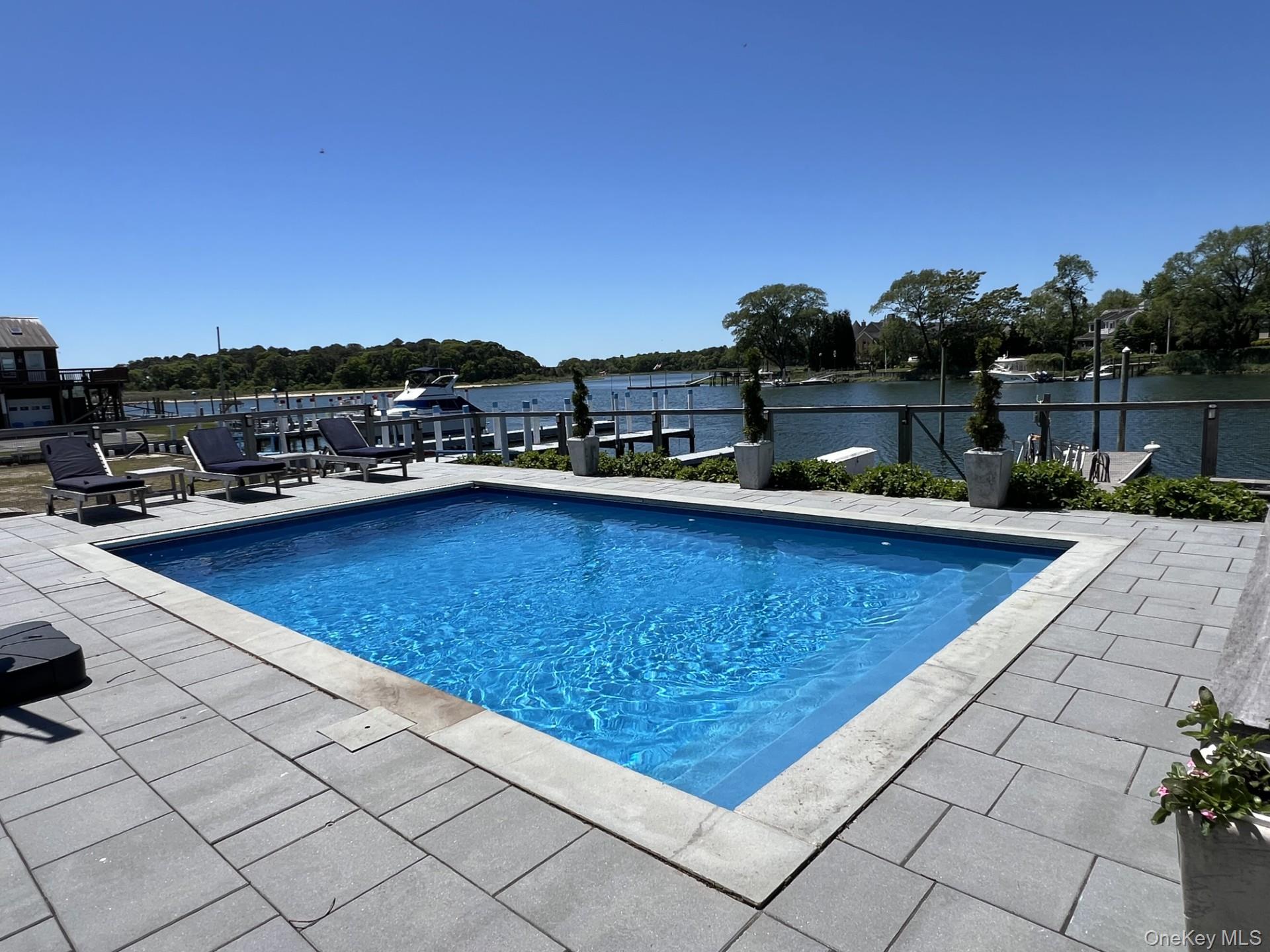 81 Beach Road