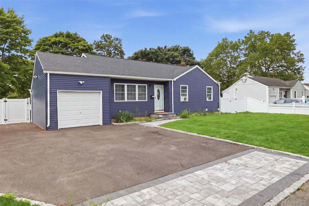 Photo of 308 Hancock Street, Brentwood, NY 11717 (MLS # 1031860)