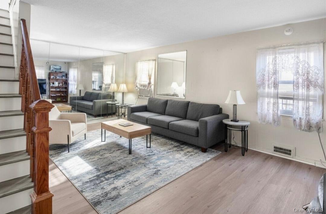 16 Hendrickson Avenue