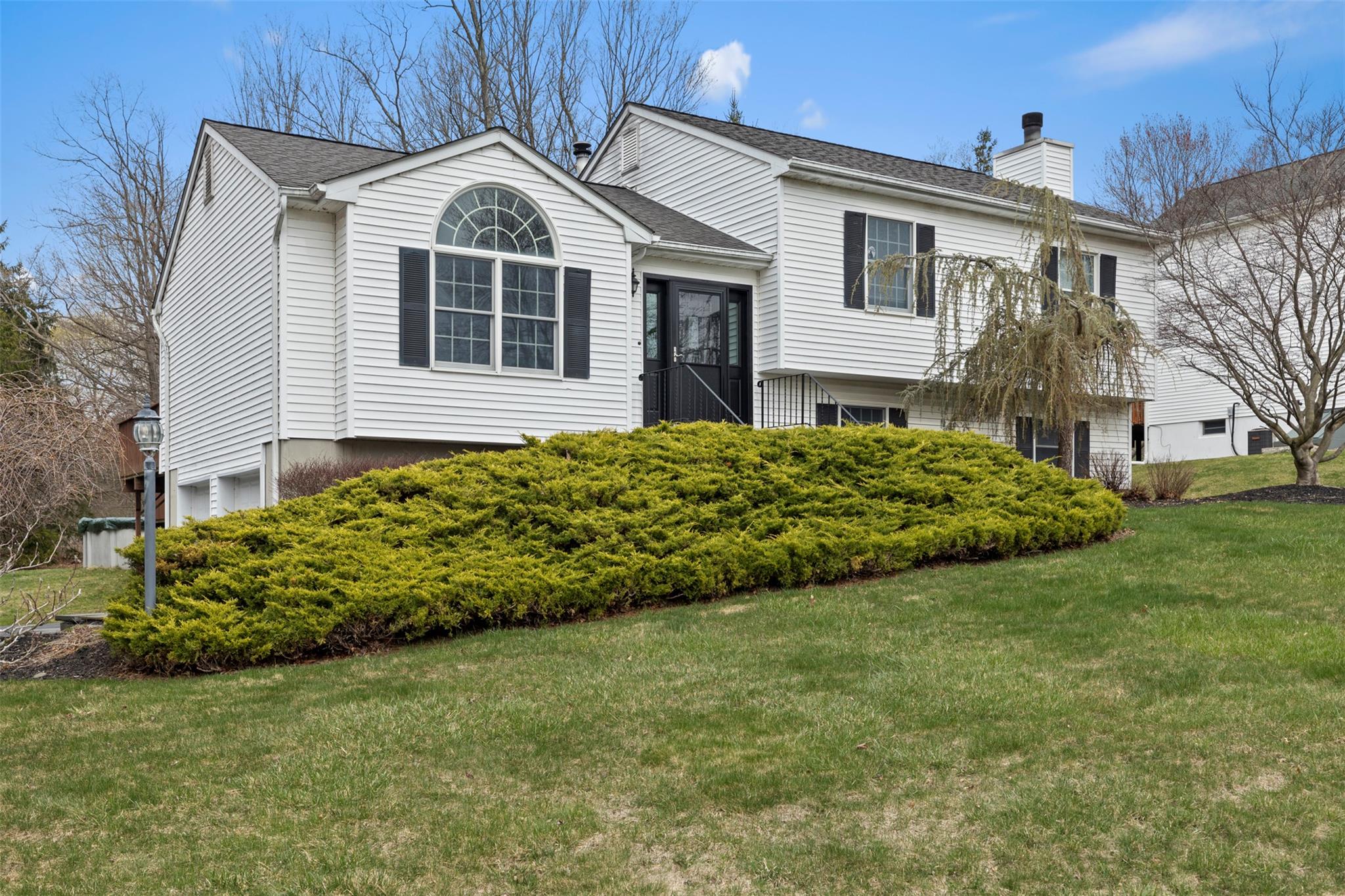42 Liberty Drive, Highland Mills, New York image 2
