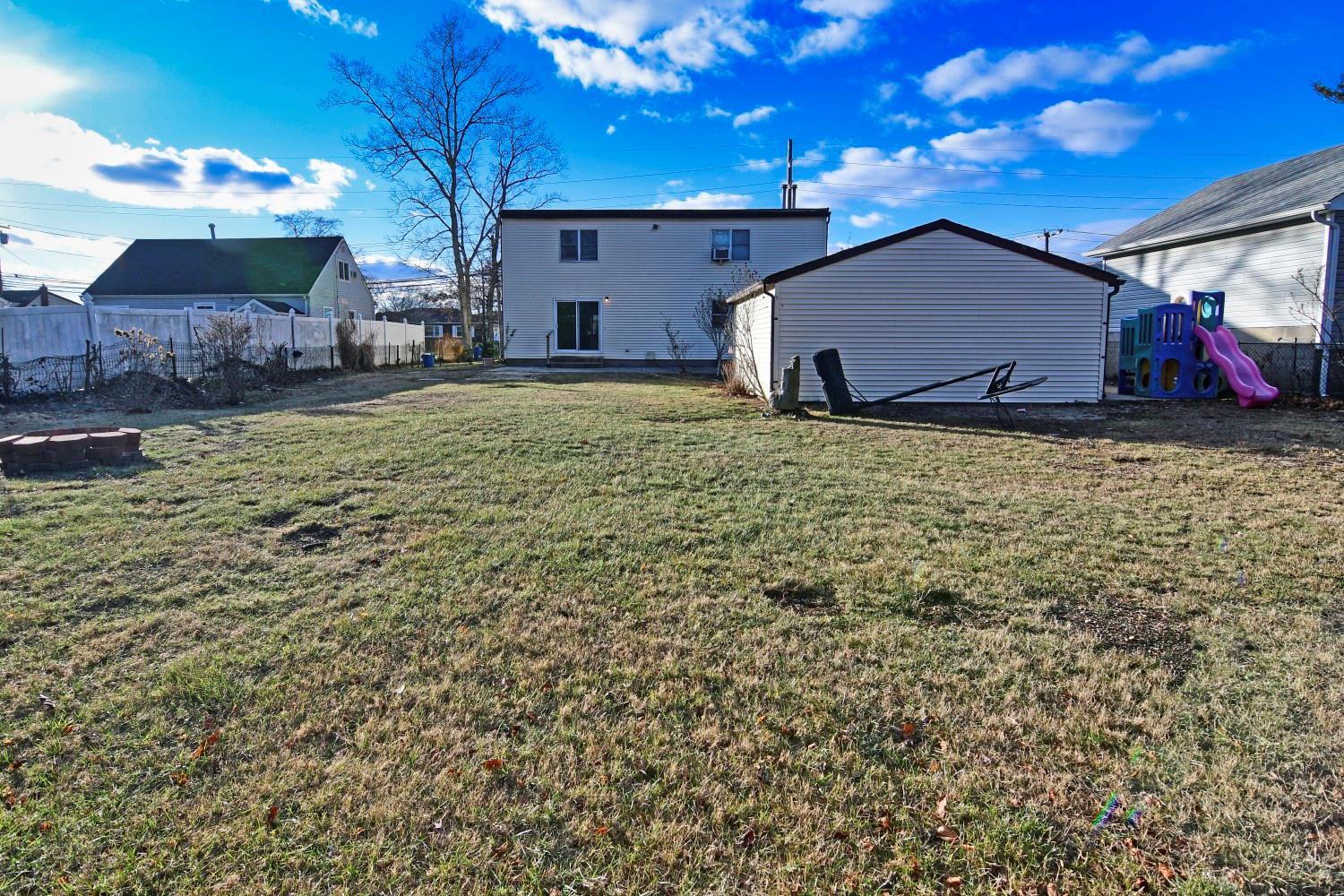 467 Carlls Path, Deer Park, New York image 5