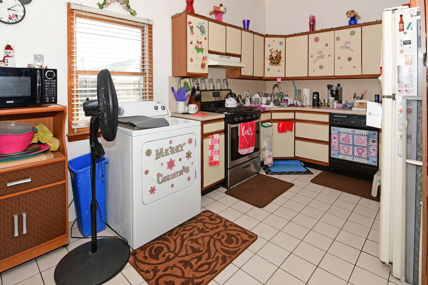 467 Carlls Path, Deer Park, New York image 25