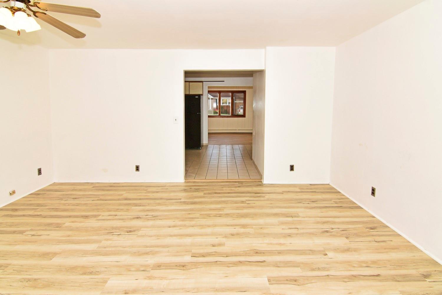 467 Carlls Path, Deer Park, New York image 16